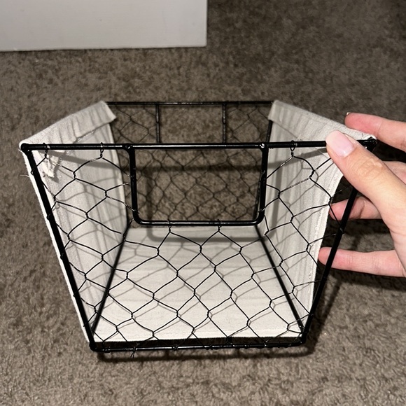 “STUFF” STORAGE CONTAINER - Picture 5 of 5